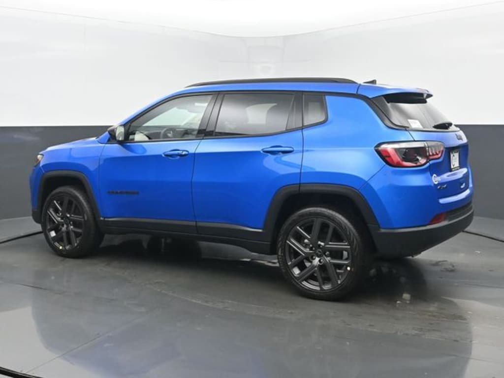 New 2026 Jeep Compass Latitude Sport Utility