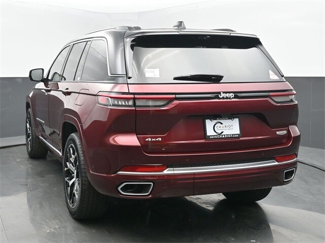 2025 Jeep Grand Cherokee Summit photo 4