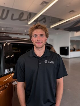 Staff member OWEN MONTGOMERY from ID_5d7c703e1074