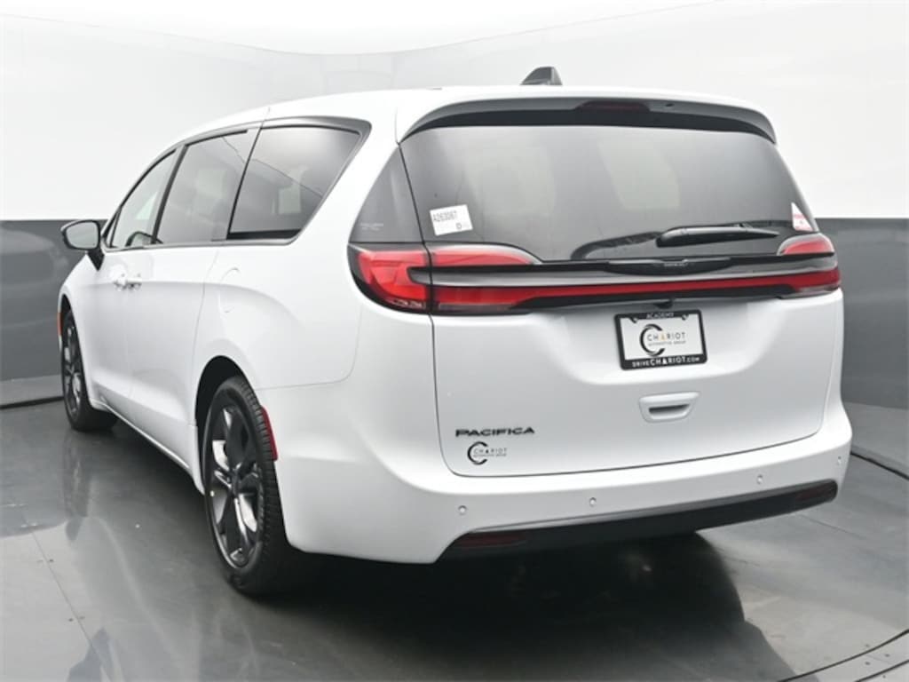 New 2026 Chrysler Pacifica Select Passenger Van