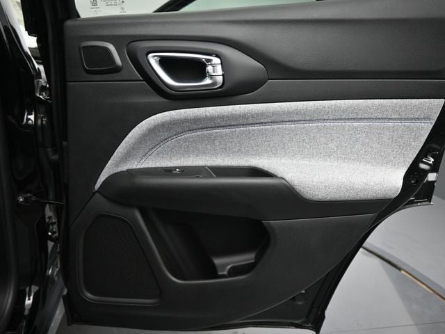 2025 Jeep Compass Latitude - Photo 16