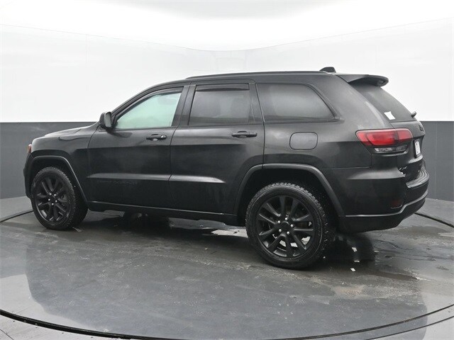 2020 Jeep Grand Cherokee Altitude photo 2