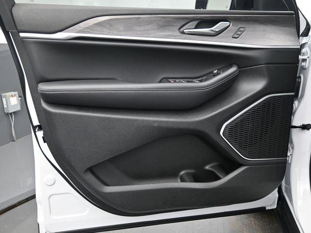 2025 Jeep Grand Cherokee Limited - Photo 12