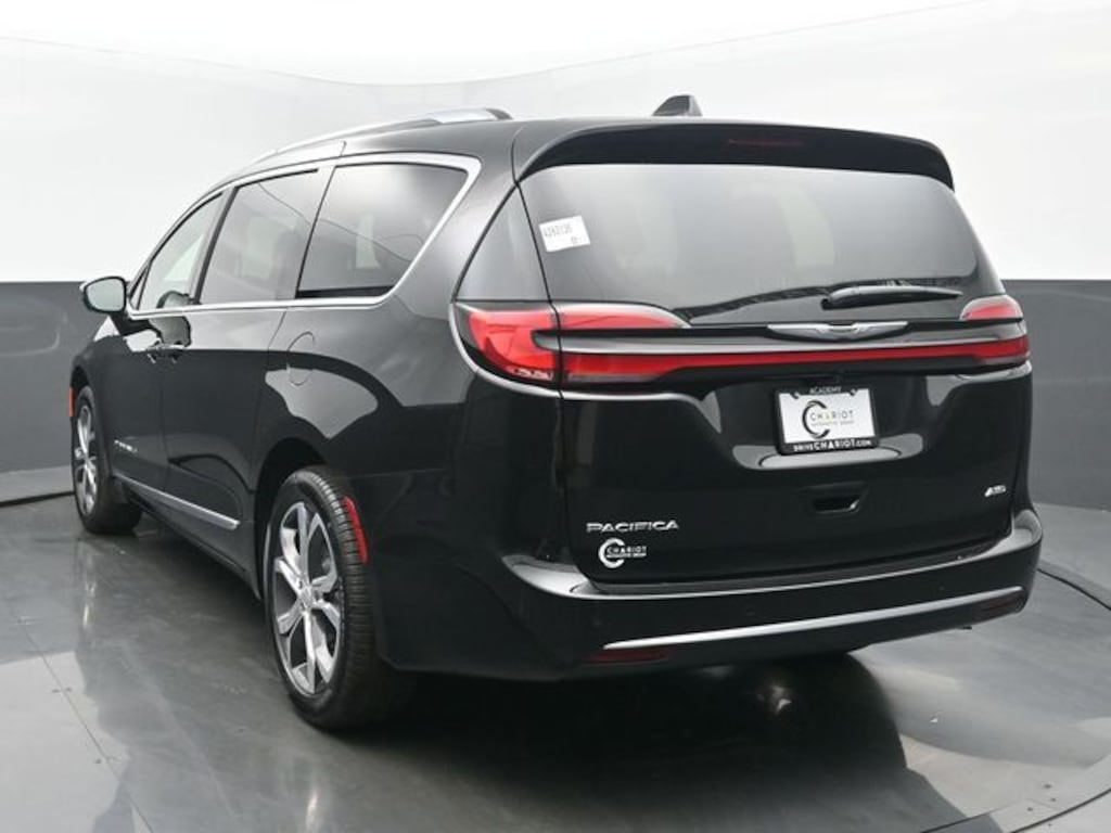 New 2026 Chrysler Pacifica Pinnacle Passenger Van