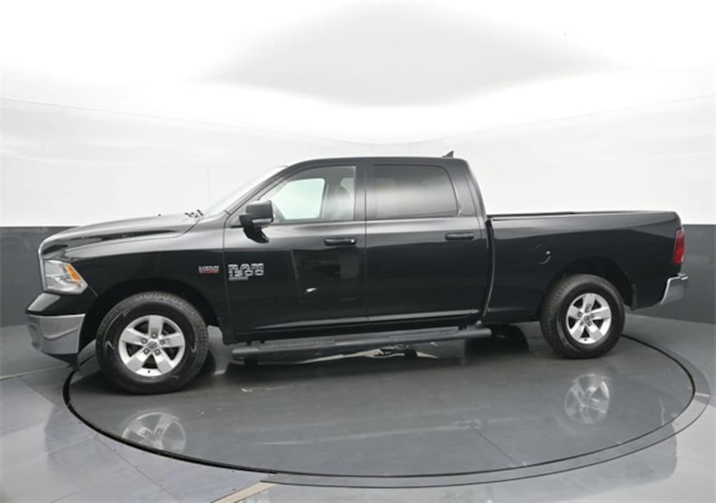 Used 2022 Ram 1500 Classic SLT Truck