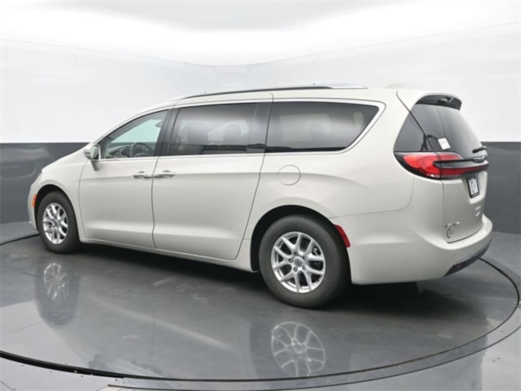 Used 2021 Chrysler Pacifica Touring L Minivan/Van