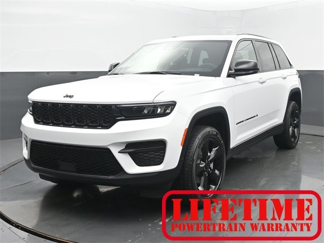 2025 Jeep Grand Cherokee Altitude's photo