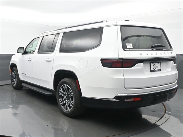 2024 Jeep Wagoneer L Series II photo 4