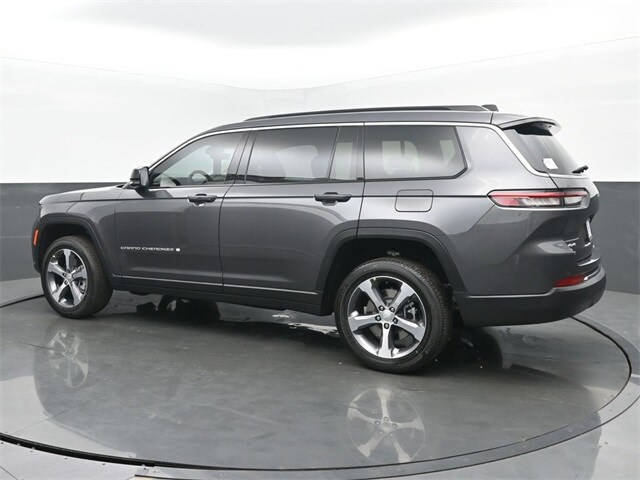2025 Jeep Grand Cherokee L photo 3