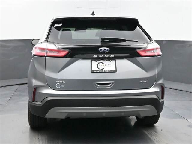 2024 Ford Edge SEL photo 4