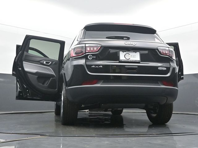 2025 Jeep Compass Latitude - Photo 60