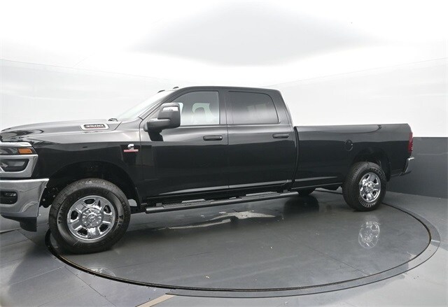 2026 Ram 3500 Tradesman photo 2
