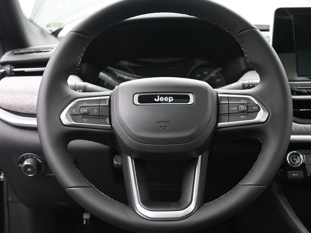 2025 Jeep Compass Latitude - Photo 28