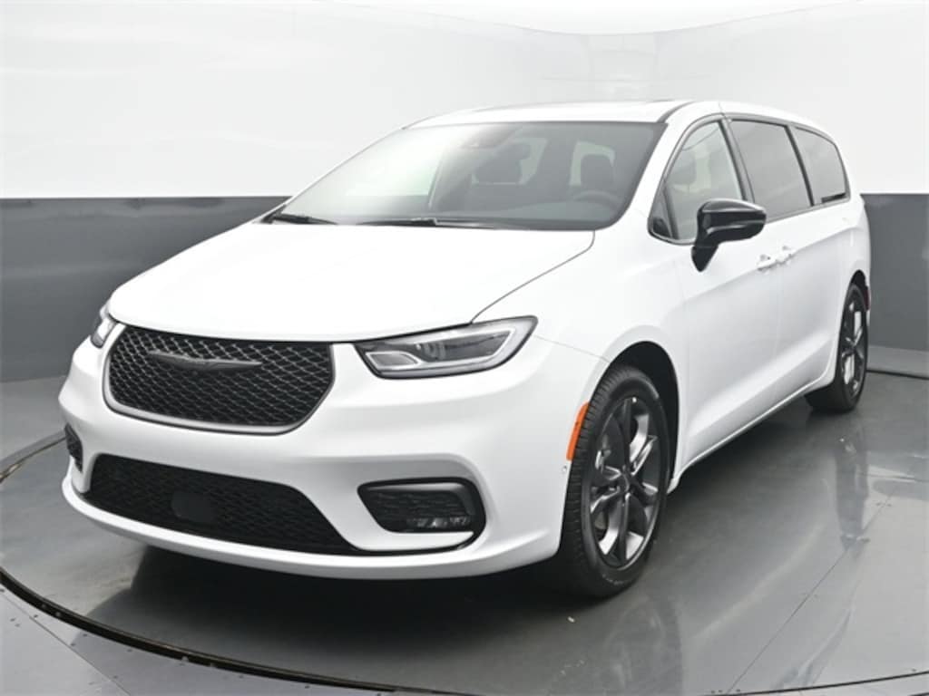 New 2026 Chrysler Pacifica Select Passenger Van