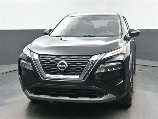 2023 Nissan Rogue SV's photo