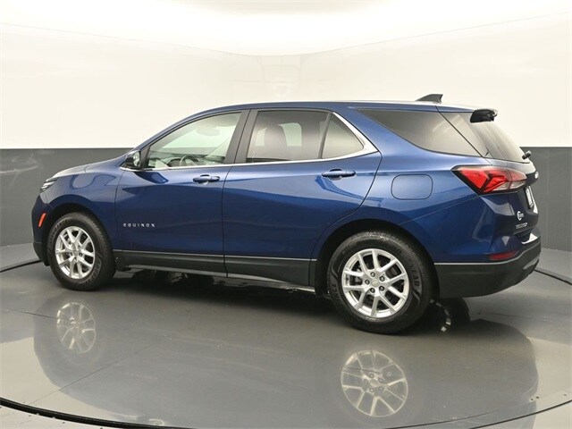 2022 Chevrolet Equinox LT photo 3