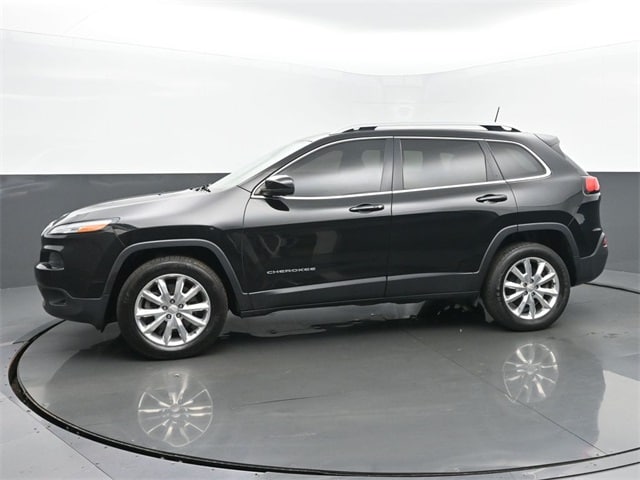 Used 2017 Jeep Cherokee Limited with VIN 1C4PJMDS1HW639267 for sale in Tipton, IN
