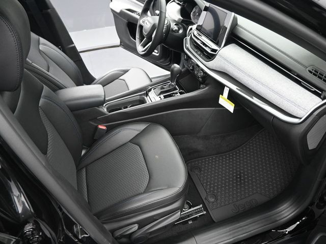 2025 Jeep Compass Latitude - Photo 17