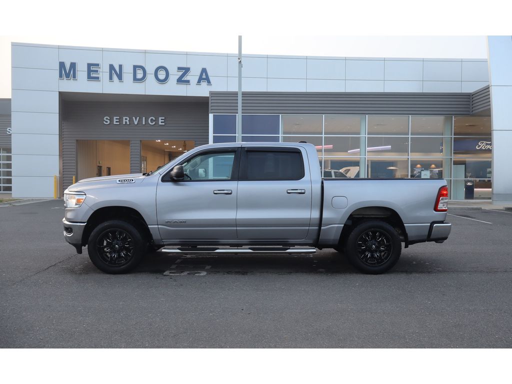 2020 RAM 1500 Big Horn/Lone Star 4x4 Crew Cab 5'7's photo
