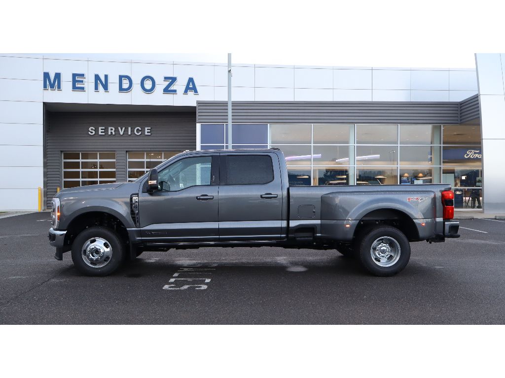 2026 Ford F-350 Lariat 4x4 Crew Cab 8' Box DRW's photo