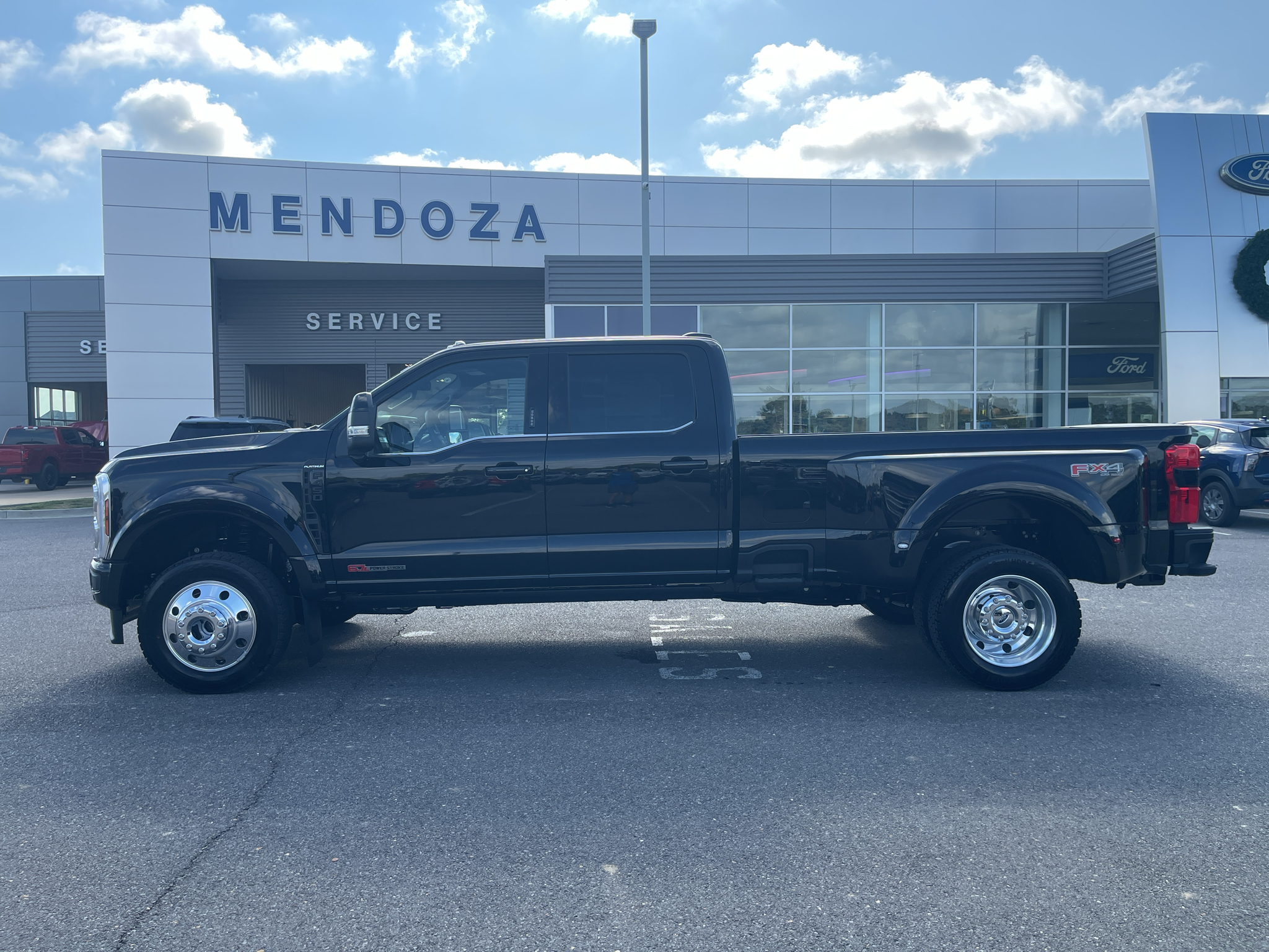 2027 Ford F-450 Platinum Crew Cab