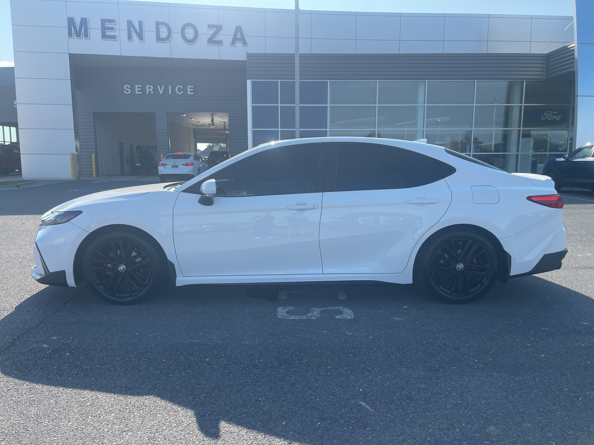 2025 Toyota Camry SE