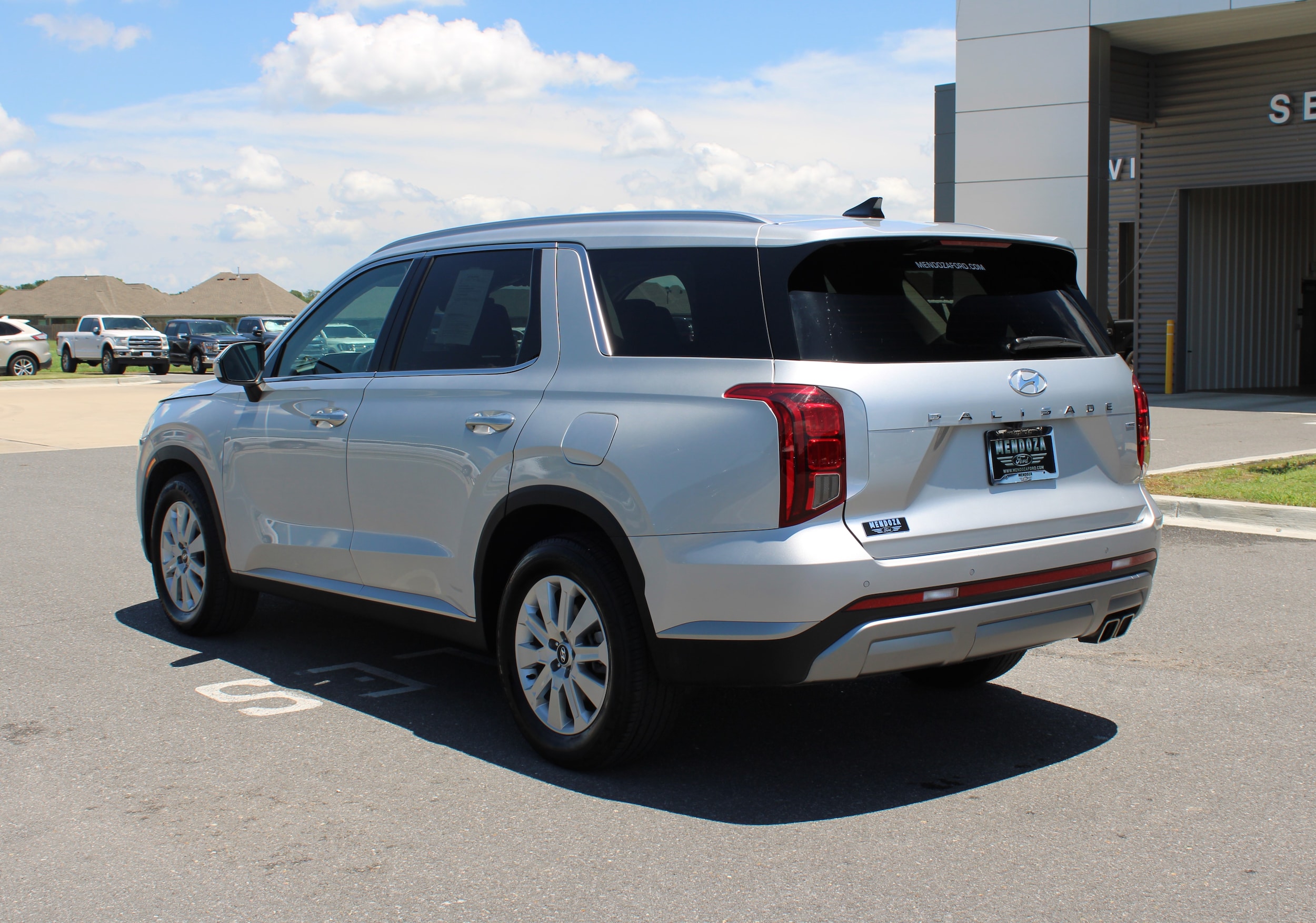 Used 2024 Hyundai Palisade SEL with VIN KM8R2DGE6RU689067 for sale in Maurice, LA