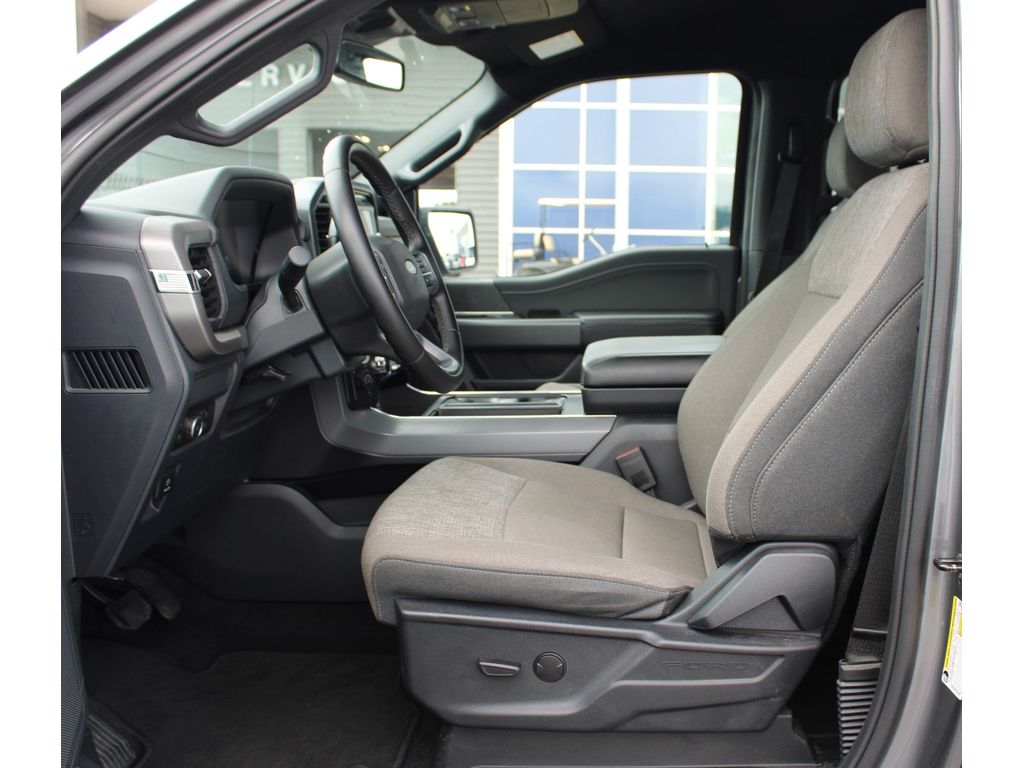 2024 Ford F-150 XLT - Photo 17