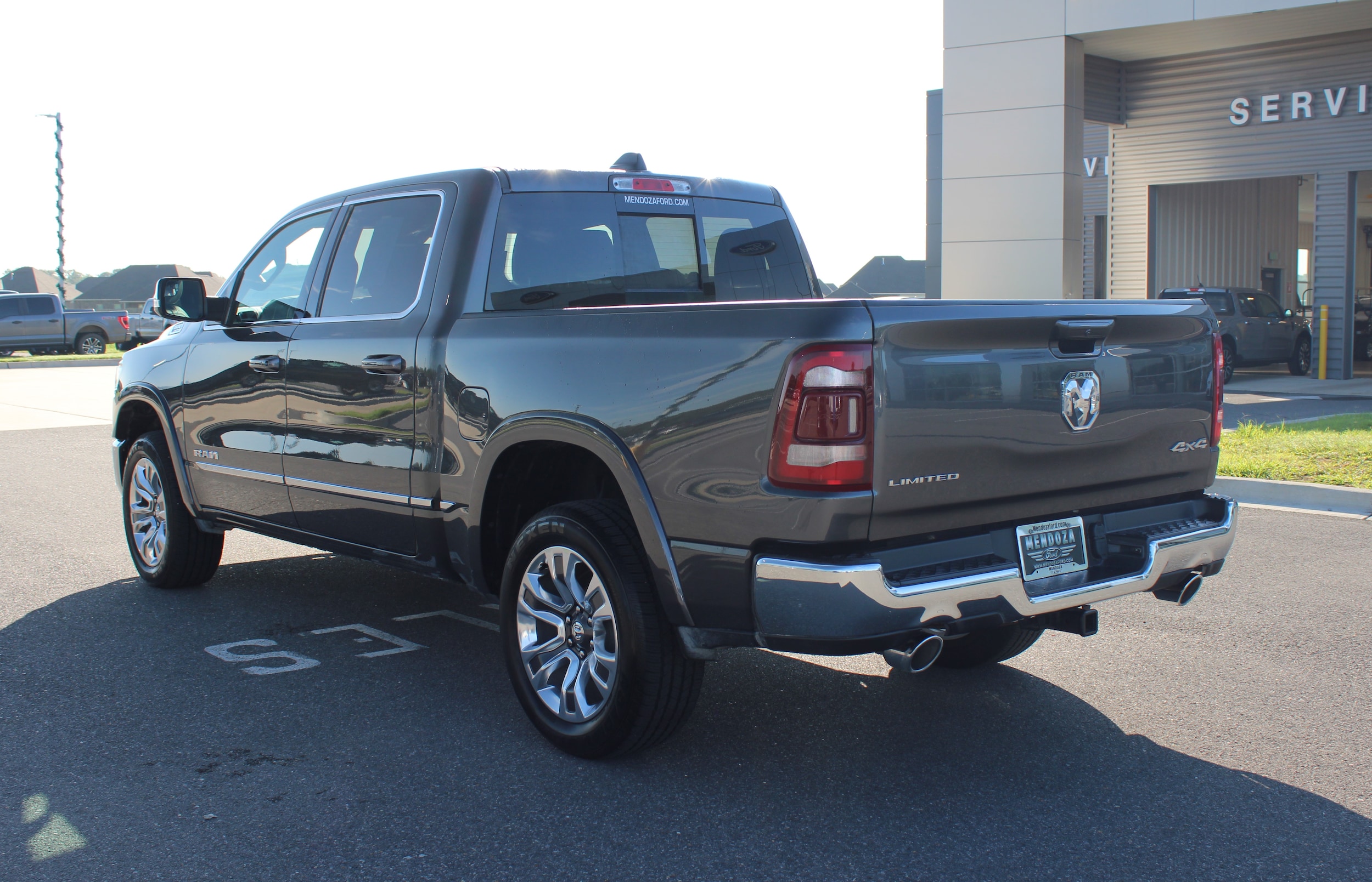 Used 2024 RAM Ram 1500 Pickup Limited with VIN 1C6SRFHT1RN188325 for sale in Maurice, LA