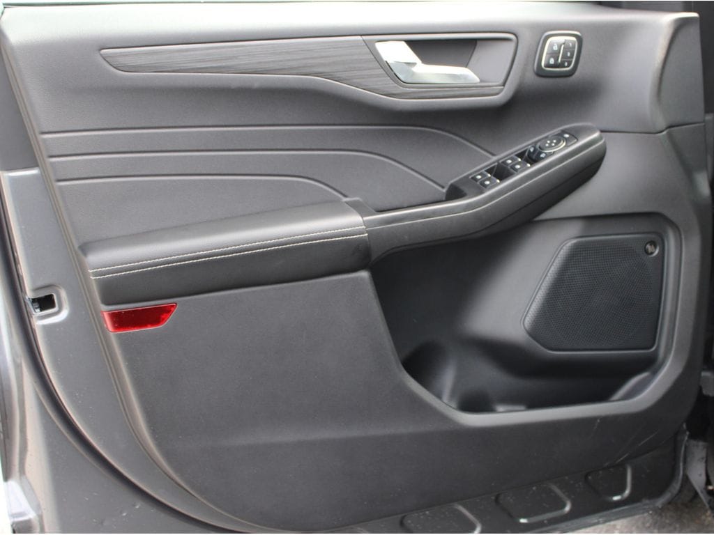 2025 Ford Escape Plug-in hybrid PHEV - Photo 13