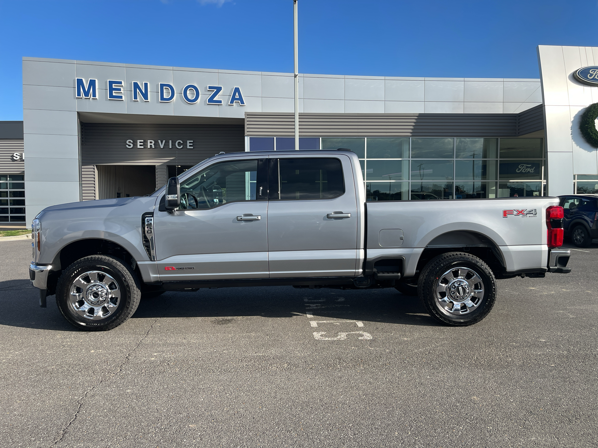 2027 Ford F-250 Lariat Crew Cab