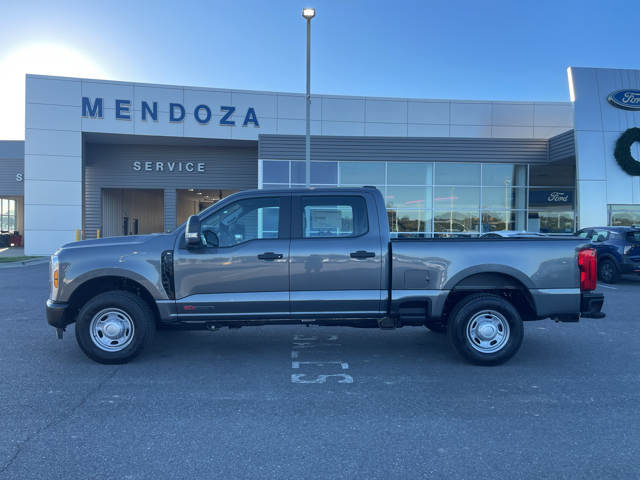 2027 Ford F-250 XL Crew Cab