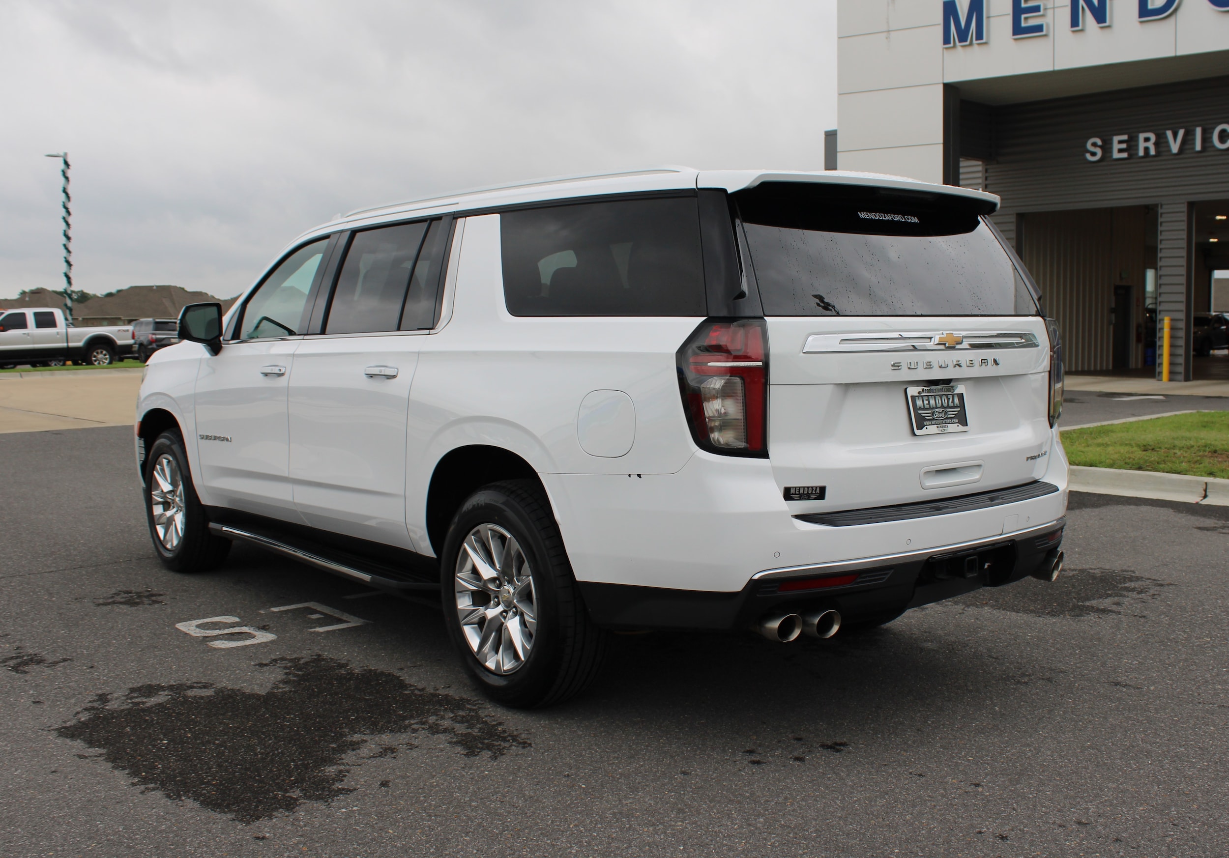 Used 2021 Chevrolet Suburban Premier with VIN 1GNSCFKD1MR315174 for sale in Maurice, LA