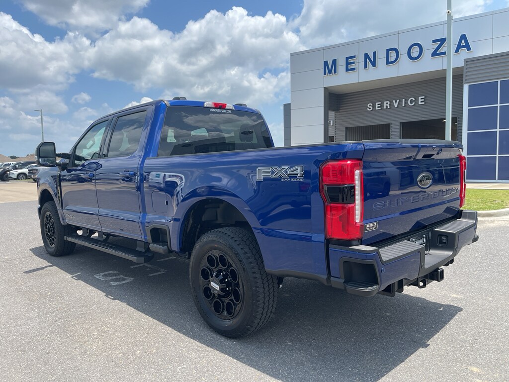 2026 Ford F-250 Super Duty Lariat - Photo 2
