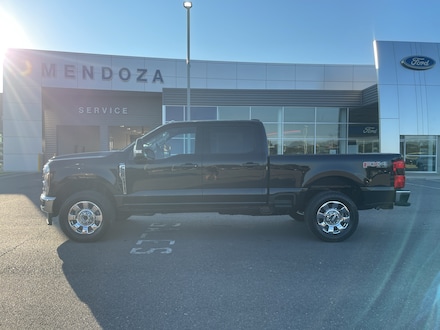2027 Ford F-250 Lariat Crew Cab