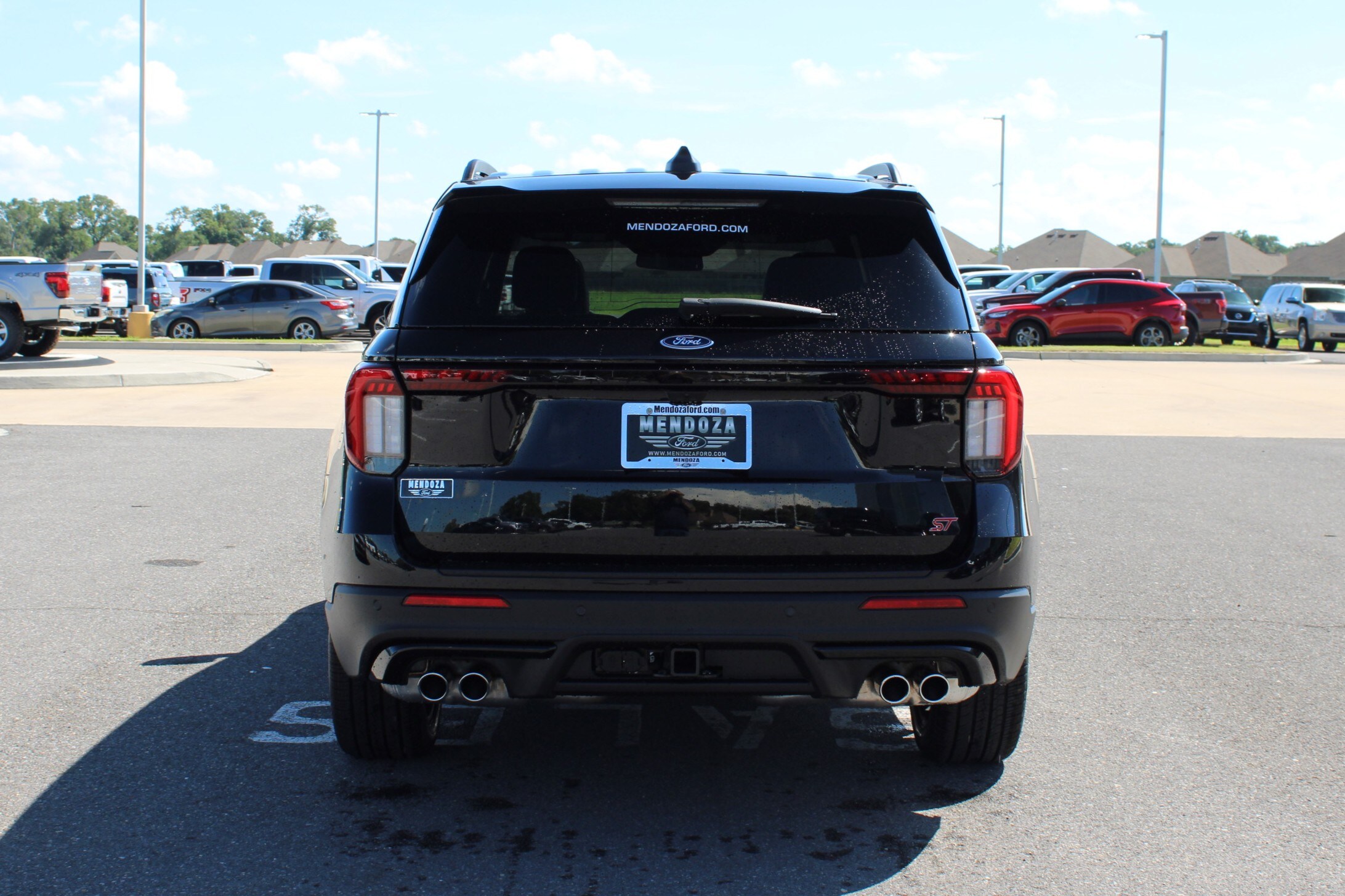 2025 Ford Explorer ST photo 3