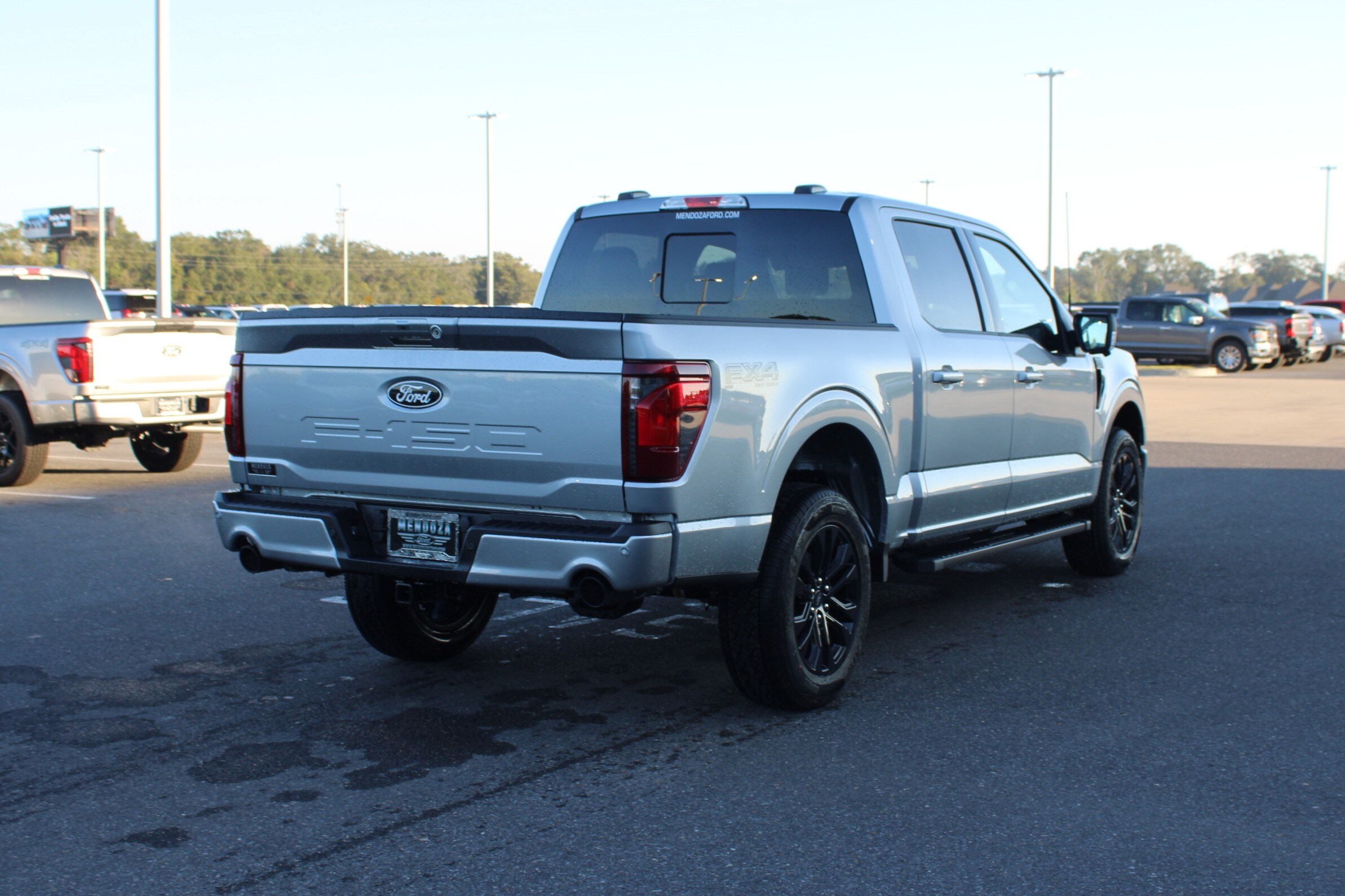 2025 Ford F-150 XLT photo 4