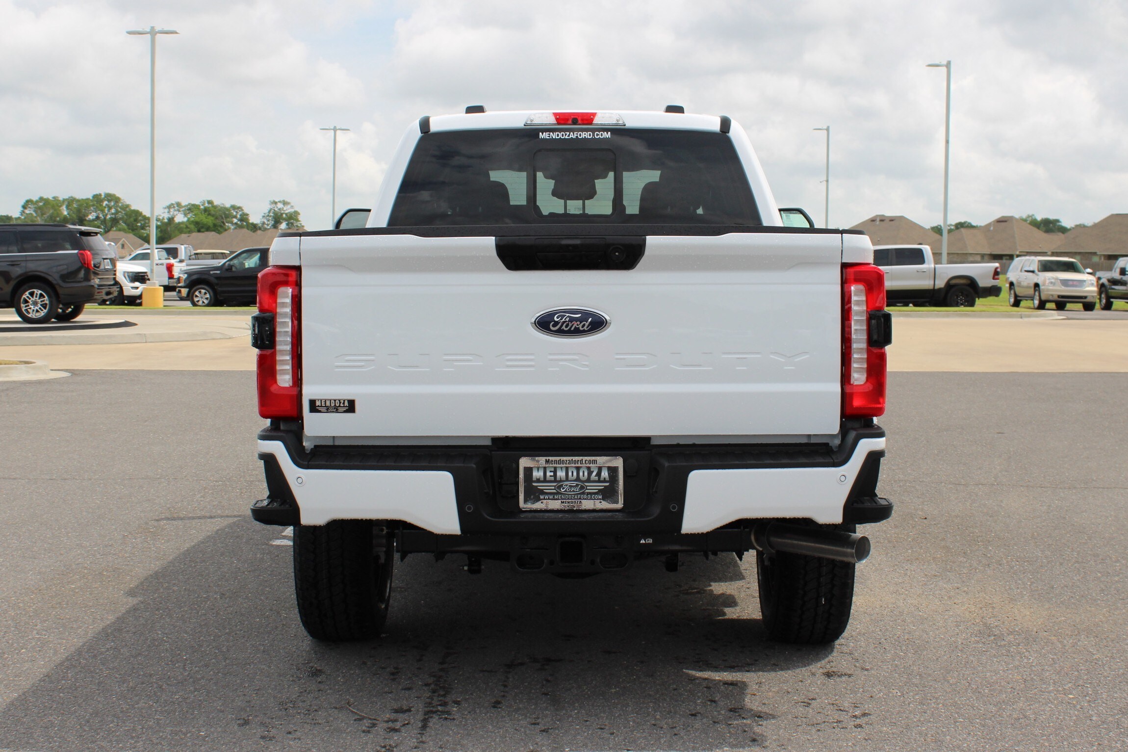 2025 Ford F-350 photo 3