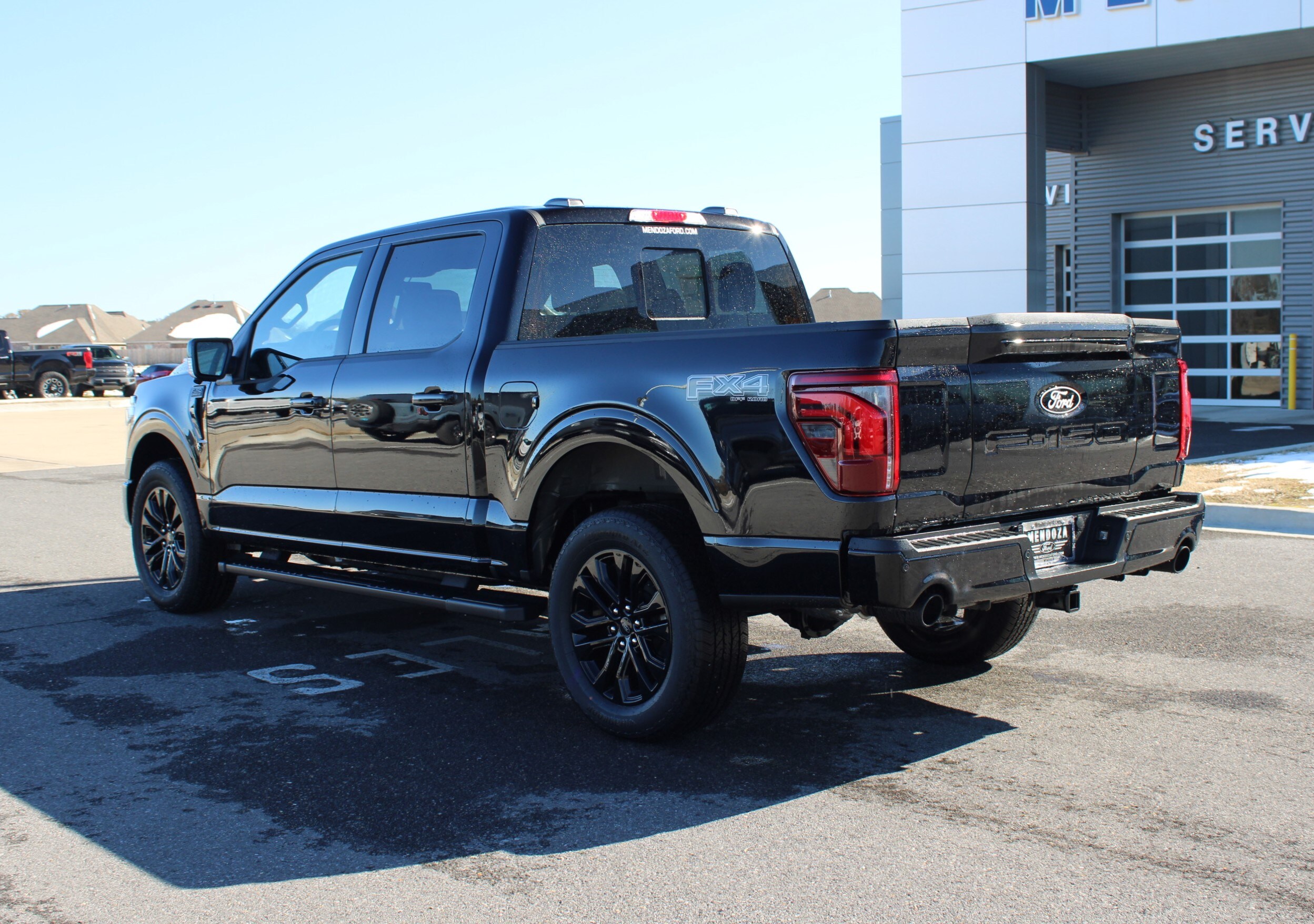 2025 Ford F-150 Lariat photo 2