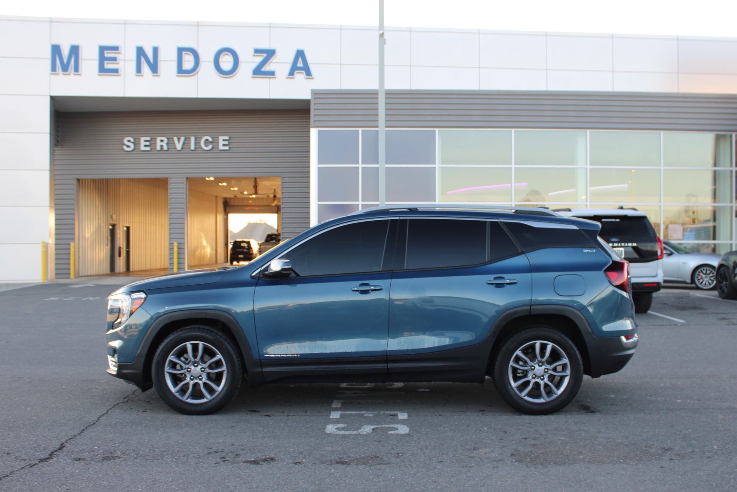 2024 GMC Terrain SLT