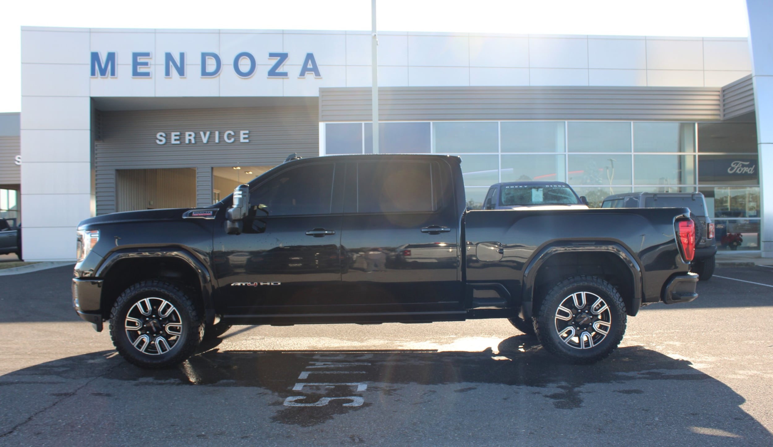 2023 GMC Sierra 2500HD AT4's photo
