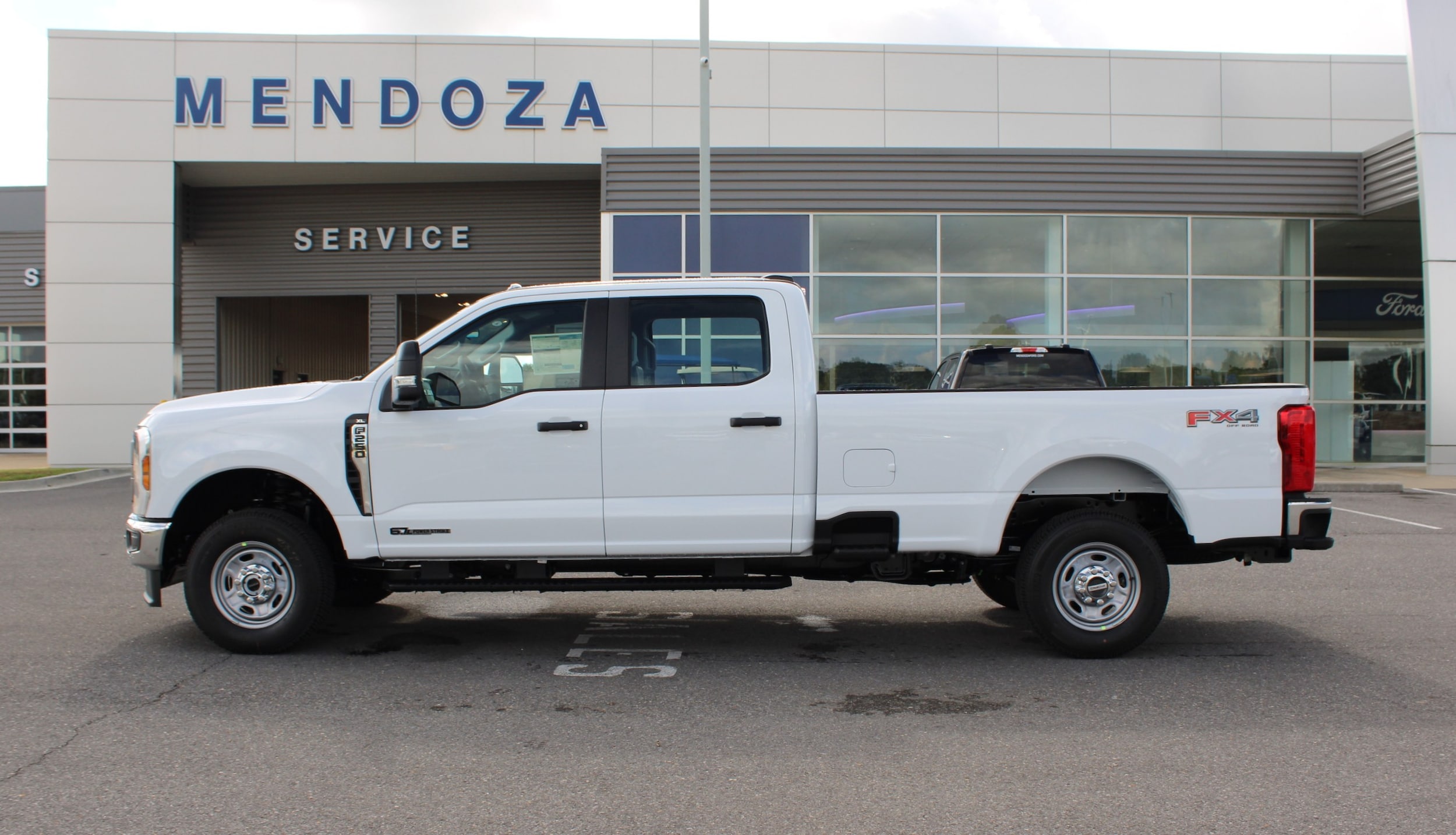 2026 Ford F-250 Super Duty XL's photo