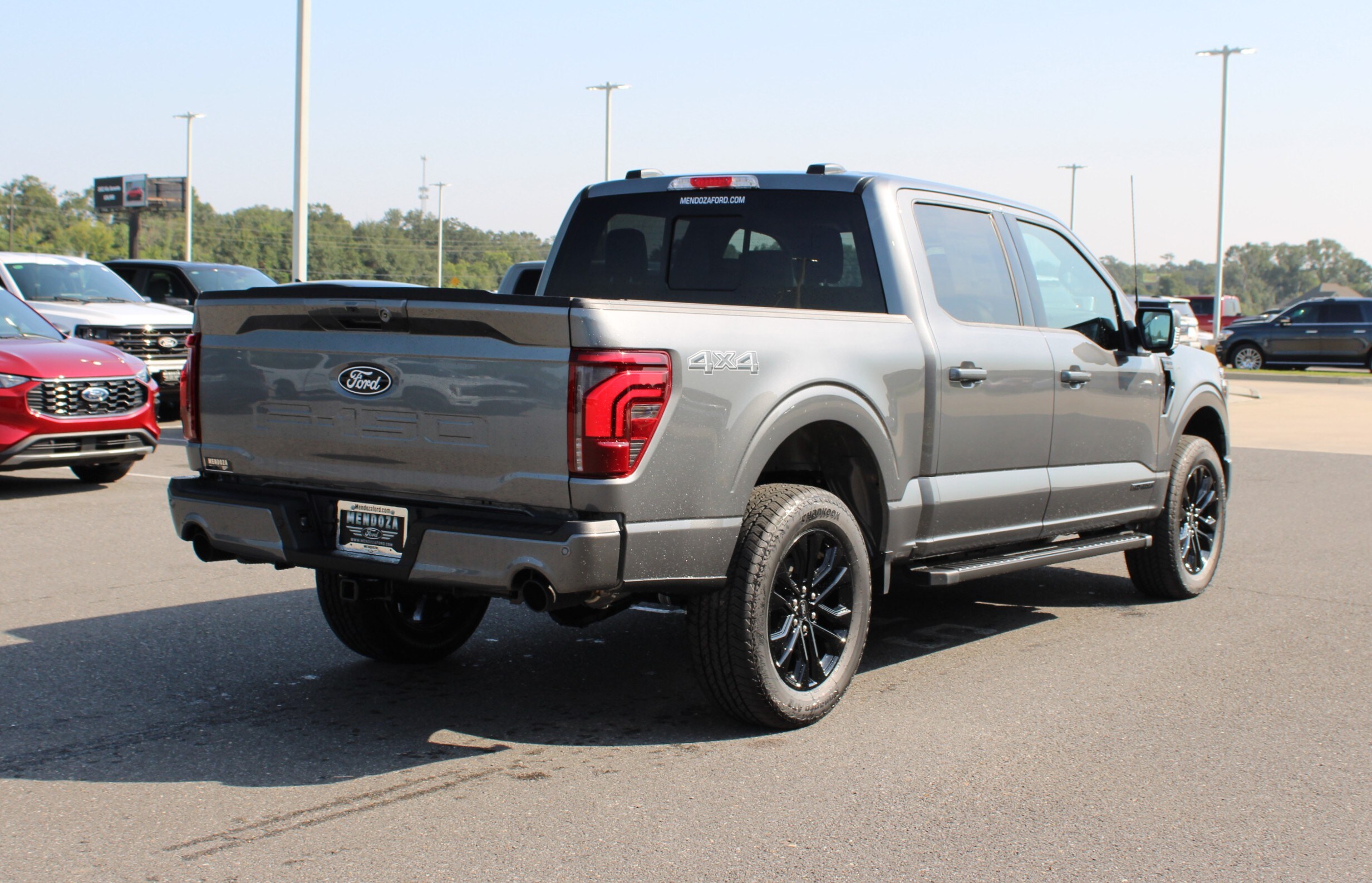 2025 Ford F-150 Lariat photo 4