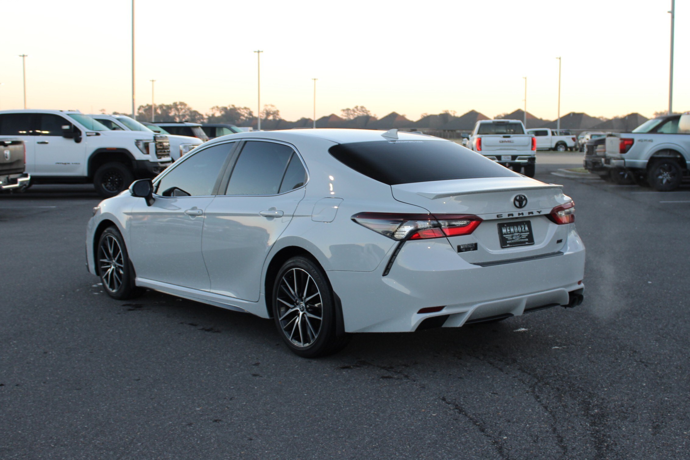 2024 Toyota Camry SE photo 2