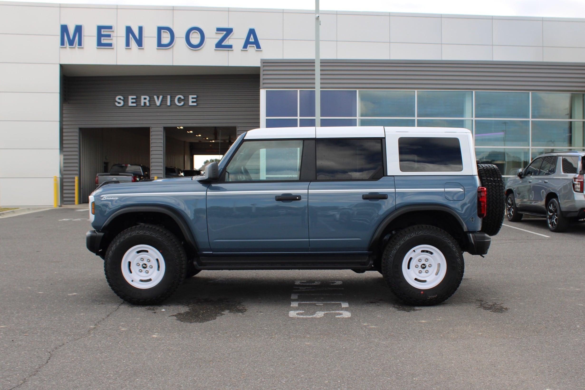 2025 Ford Bronco 4-Door Heritage Editon's photo