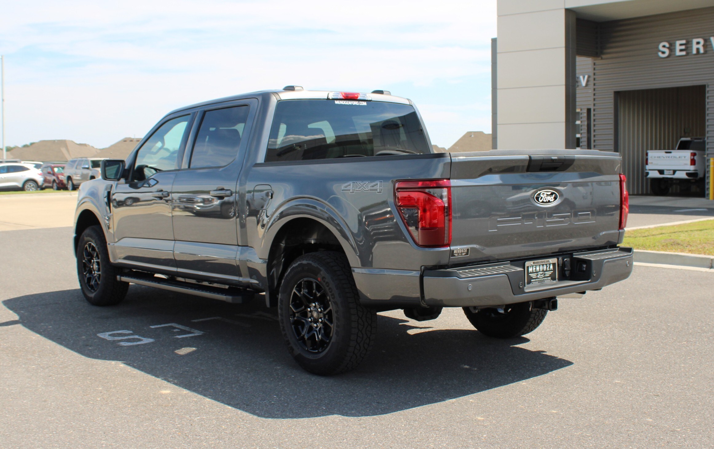 2025 Ford F-150 XLT photo 2