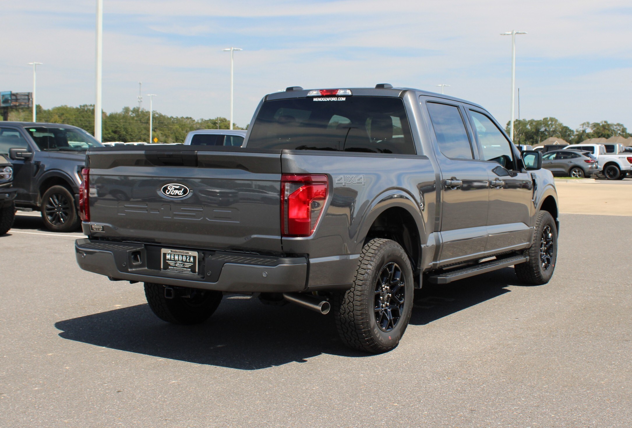 2025 Ford F-150 XLT photo 4