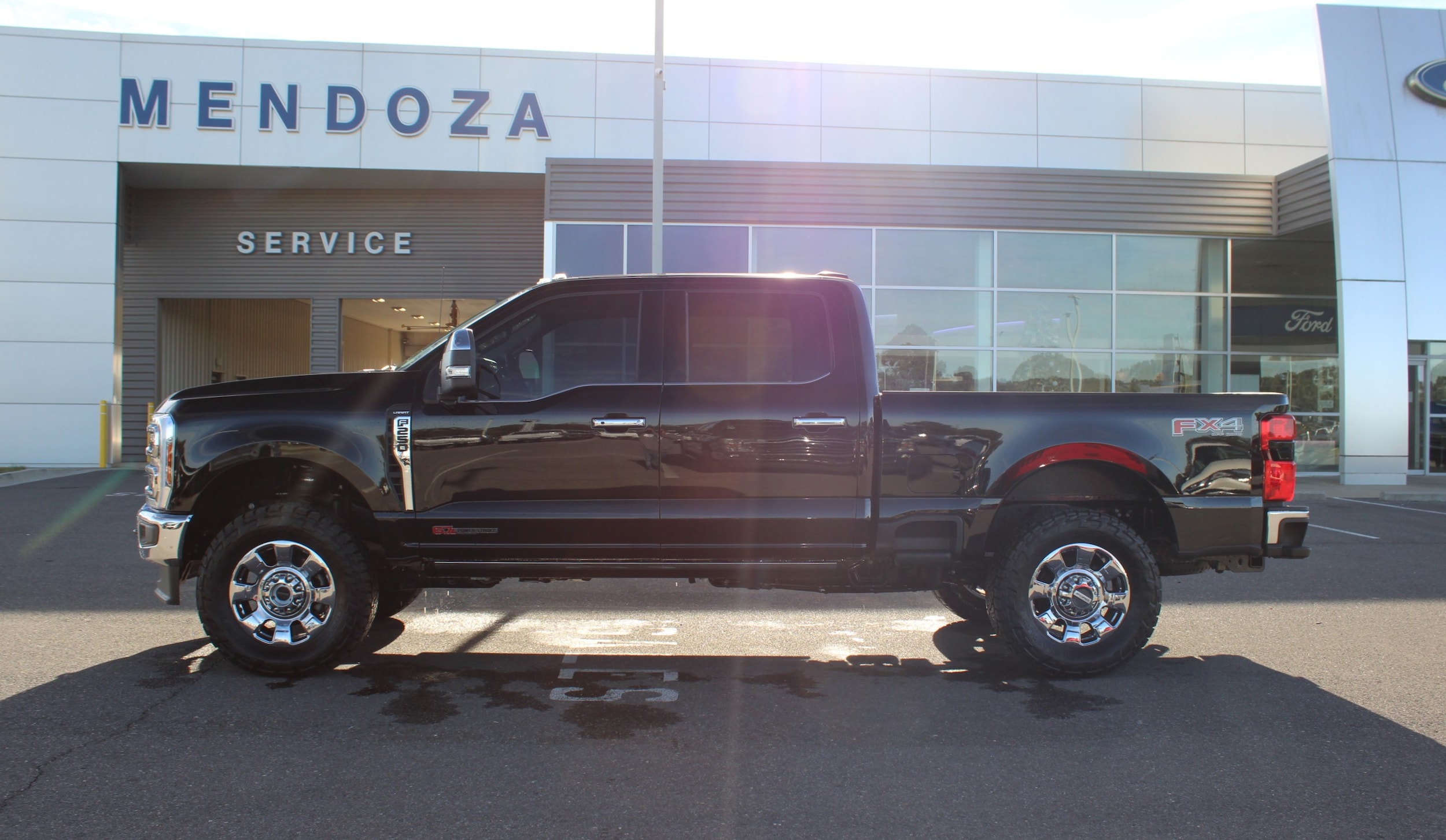 2025 Ford F-250 Super Duty Lariat's photo