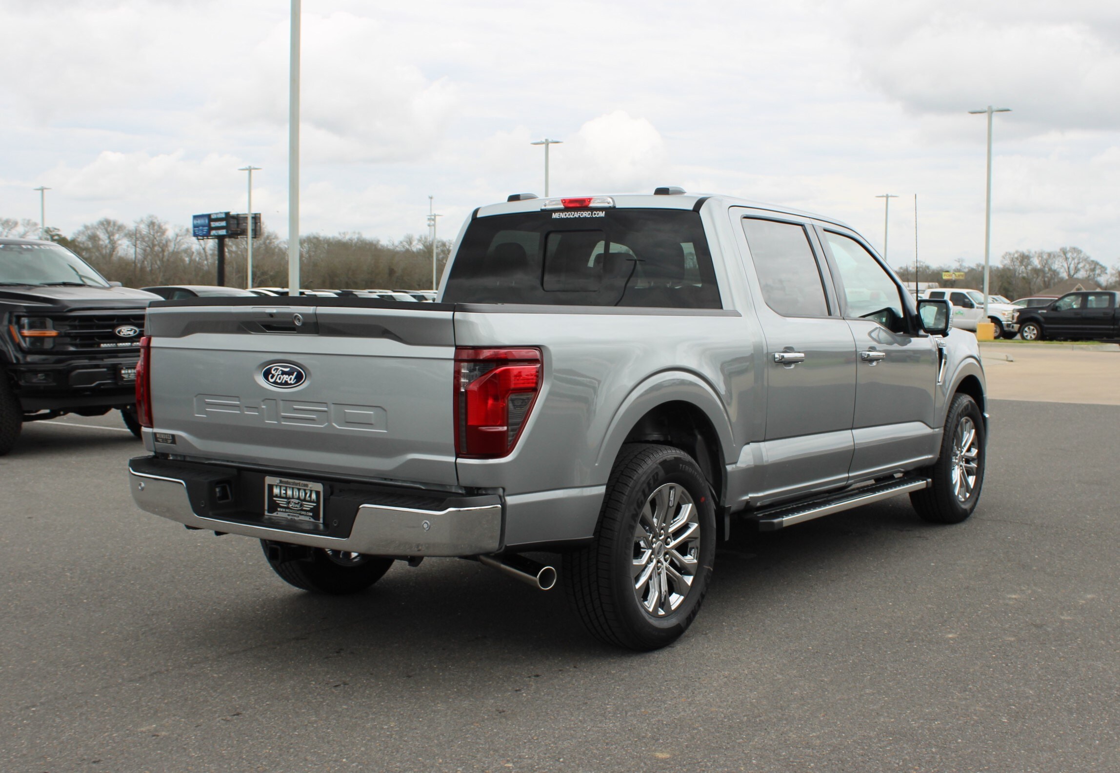 2025 Ford F-150 XLT photo 4