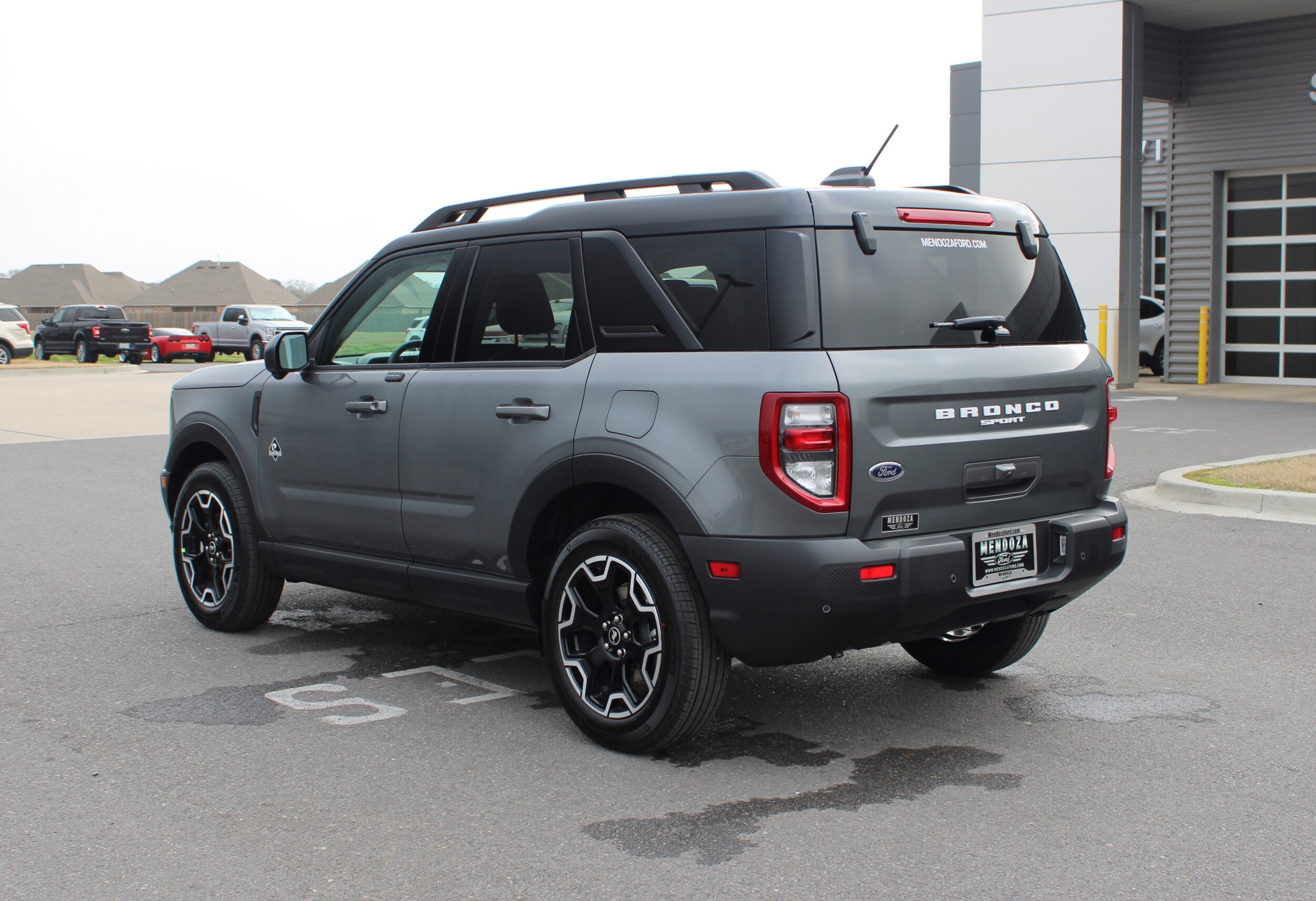 2025 Ford Bronco Sport Outer Banks photo 2
